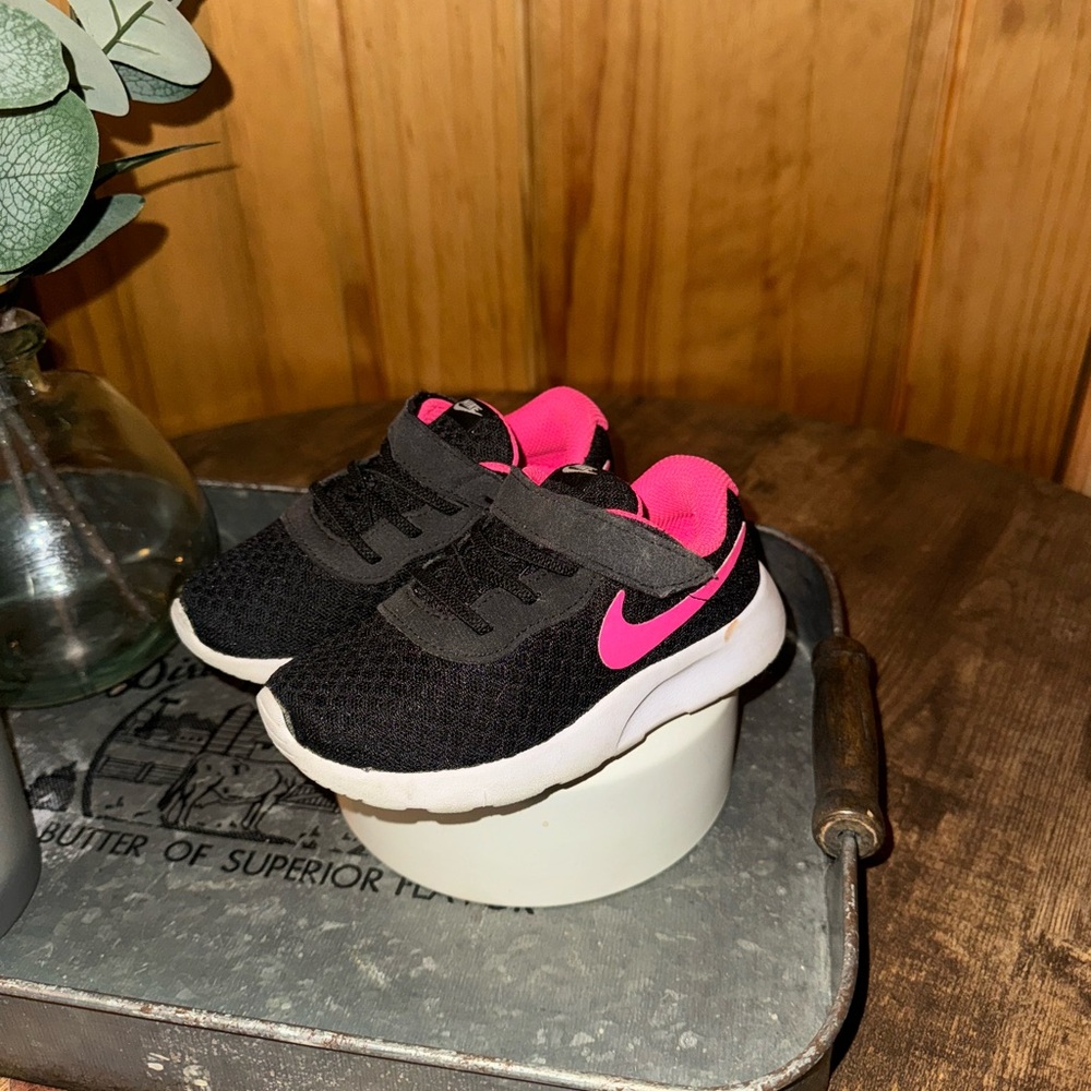 Nike Kids Black and Pink Sneakers